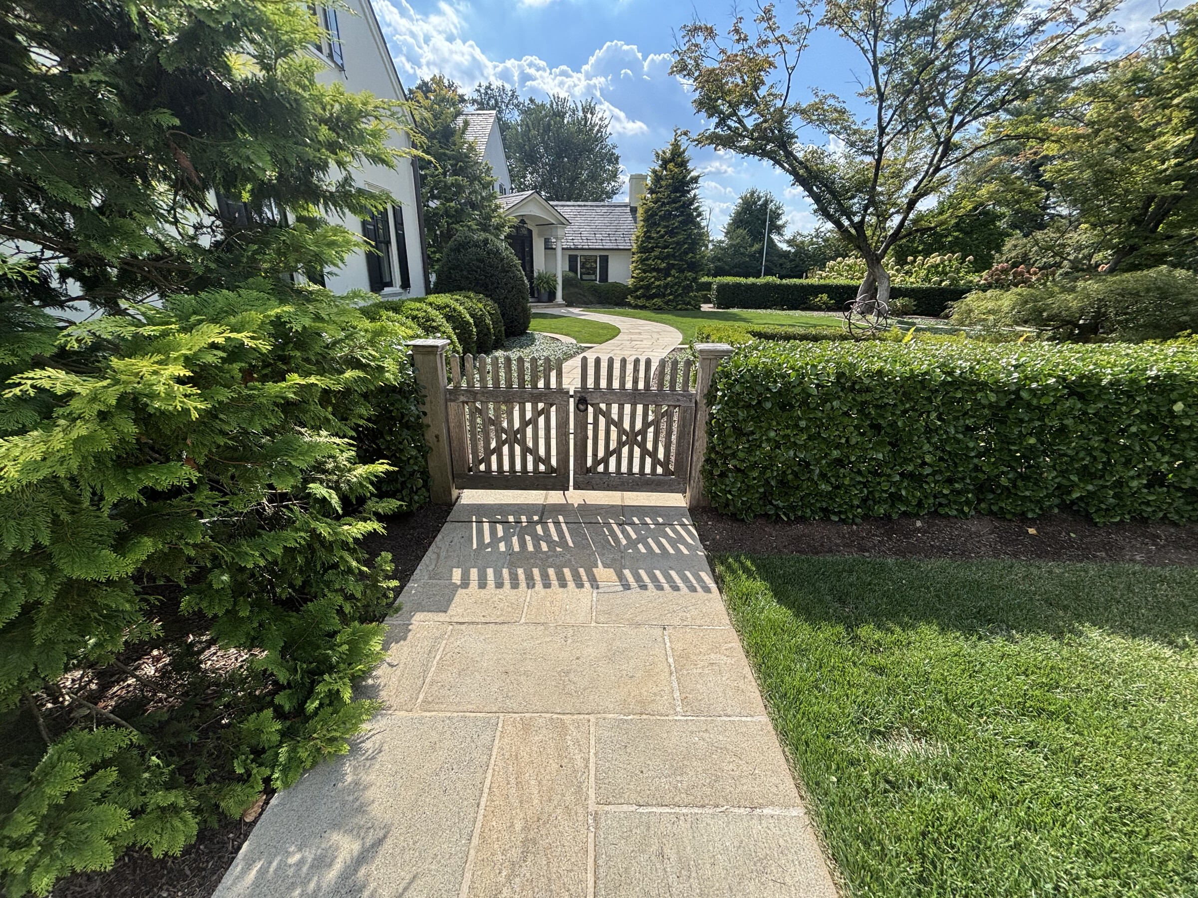 Hardscape work in Mercer County, NJ by New Dawn Landscaping.